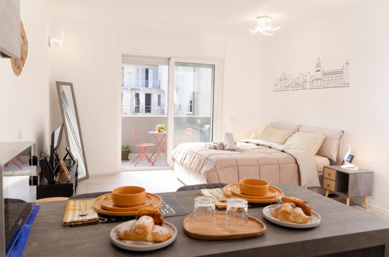 Apulialux Garruba Cozy Apt & Parking Bari Exteriör bild