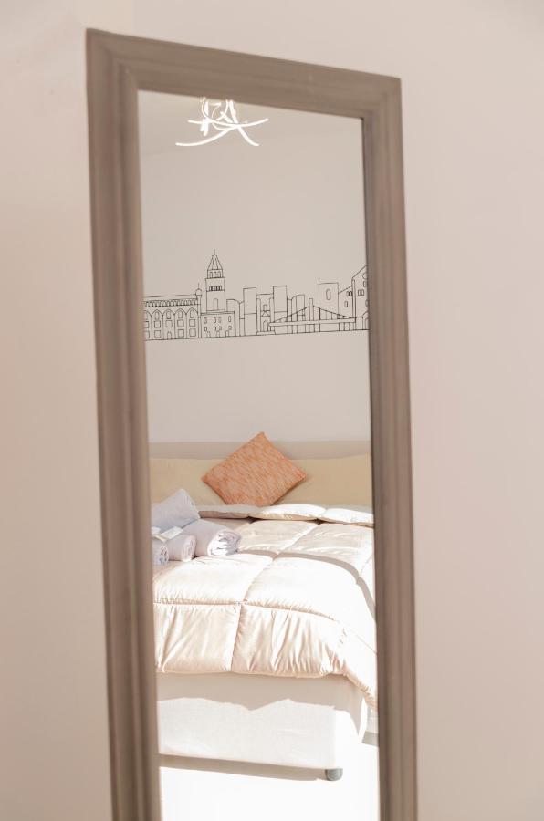 Apulialux Garruba Cozy Apt & Parking Bari Exteriör bild